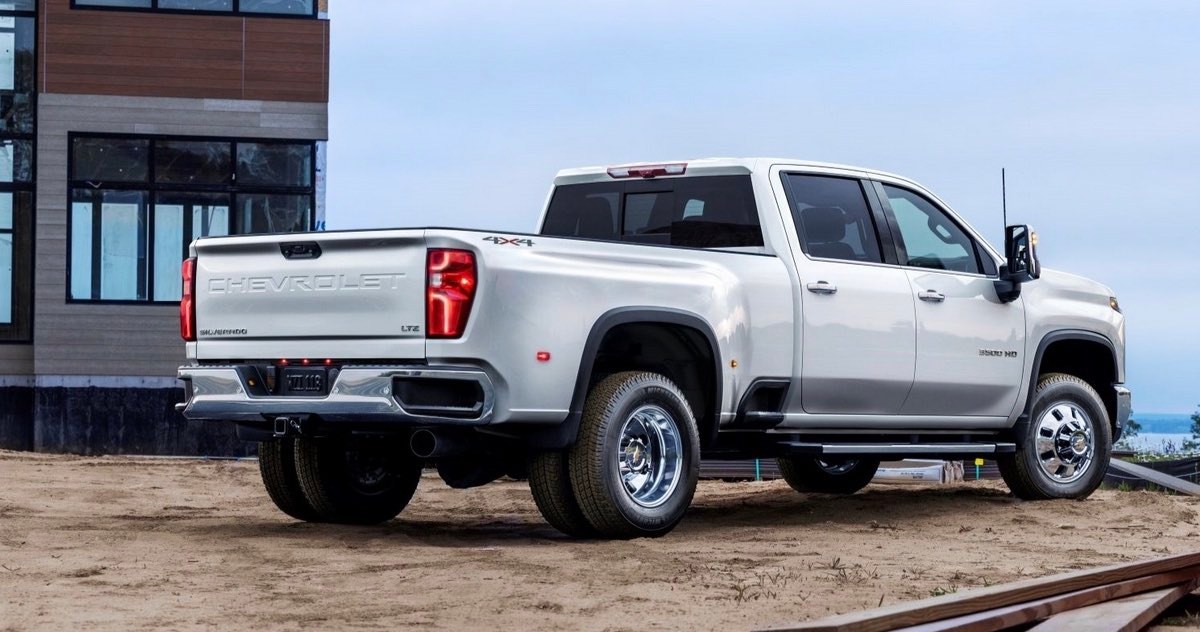 General Motors Recalls Nearly 800,00 Pickup Trucks Over Safety Issue Involving Tailgates
